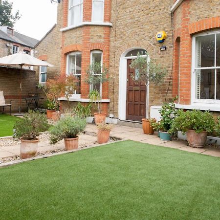 Pass The Keys Garden Apartment In Stockwell Londra Exterior foto