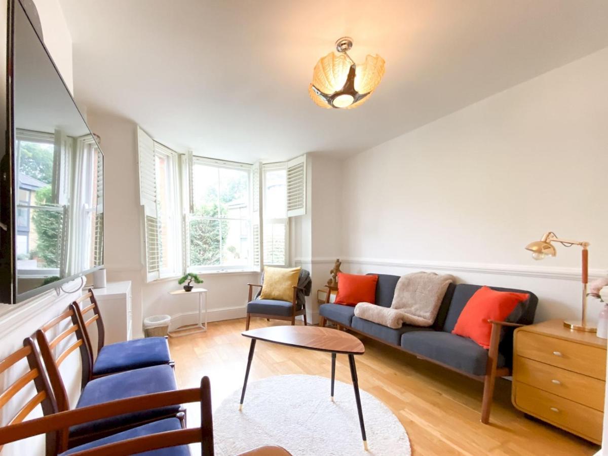 Pass The Keys Garden Apartment In Stockwell Londra Exterior foto