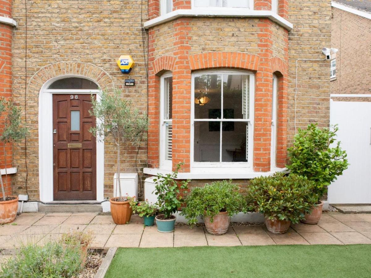 Pass The Keys Garden Apartment In Stockwell Londra Exterior foto