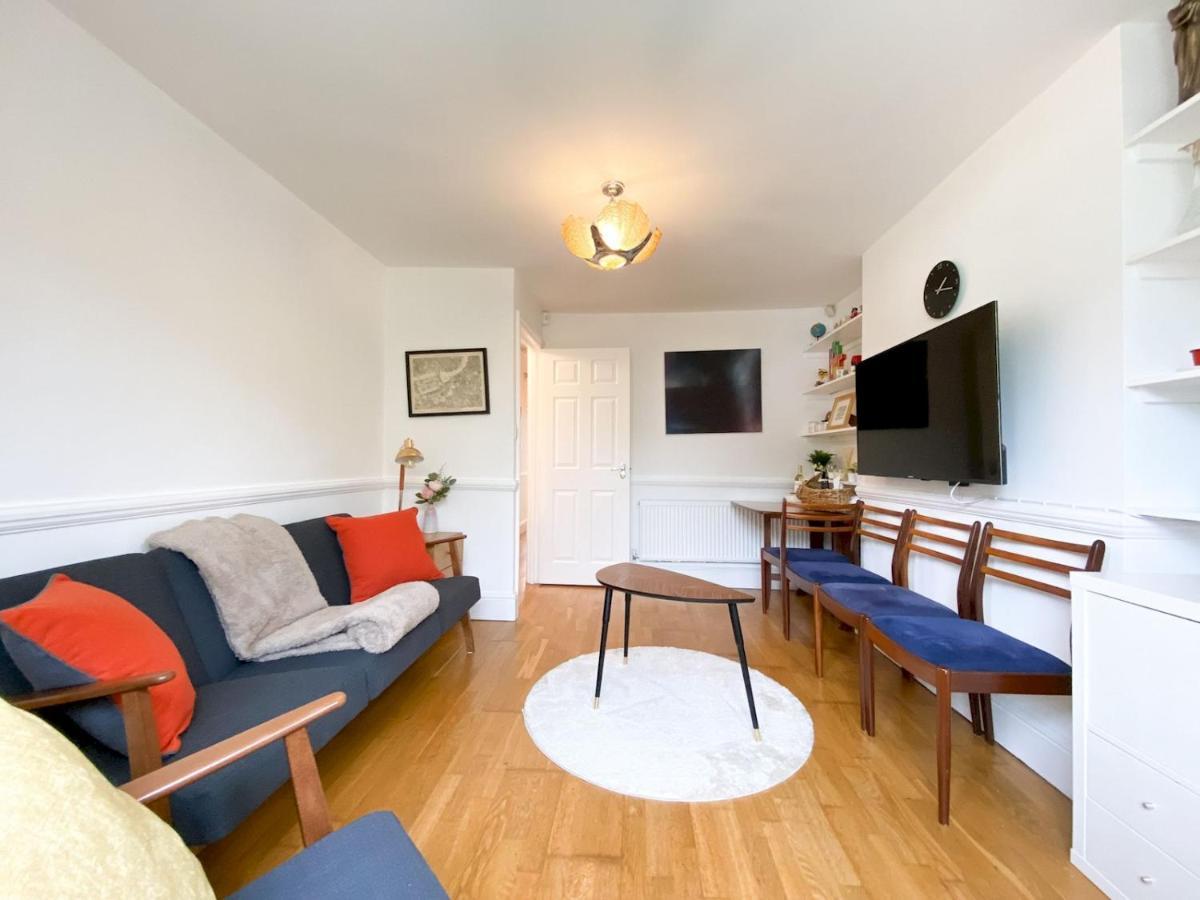 Pass The Keys Garden Apartment In Stockwell Londra Exterior foto