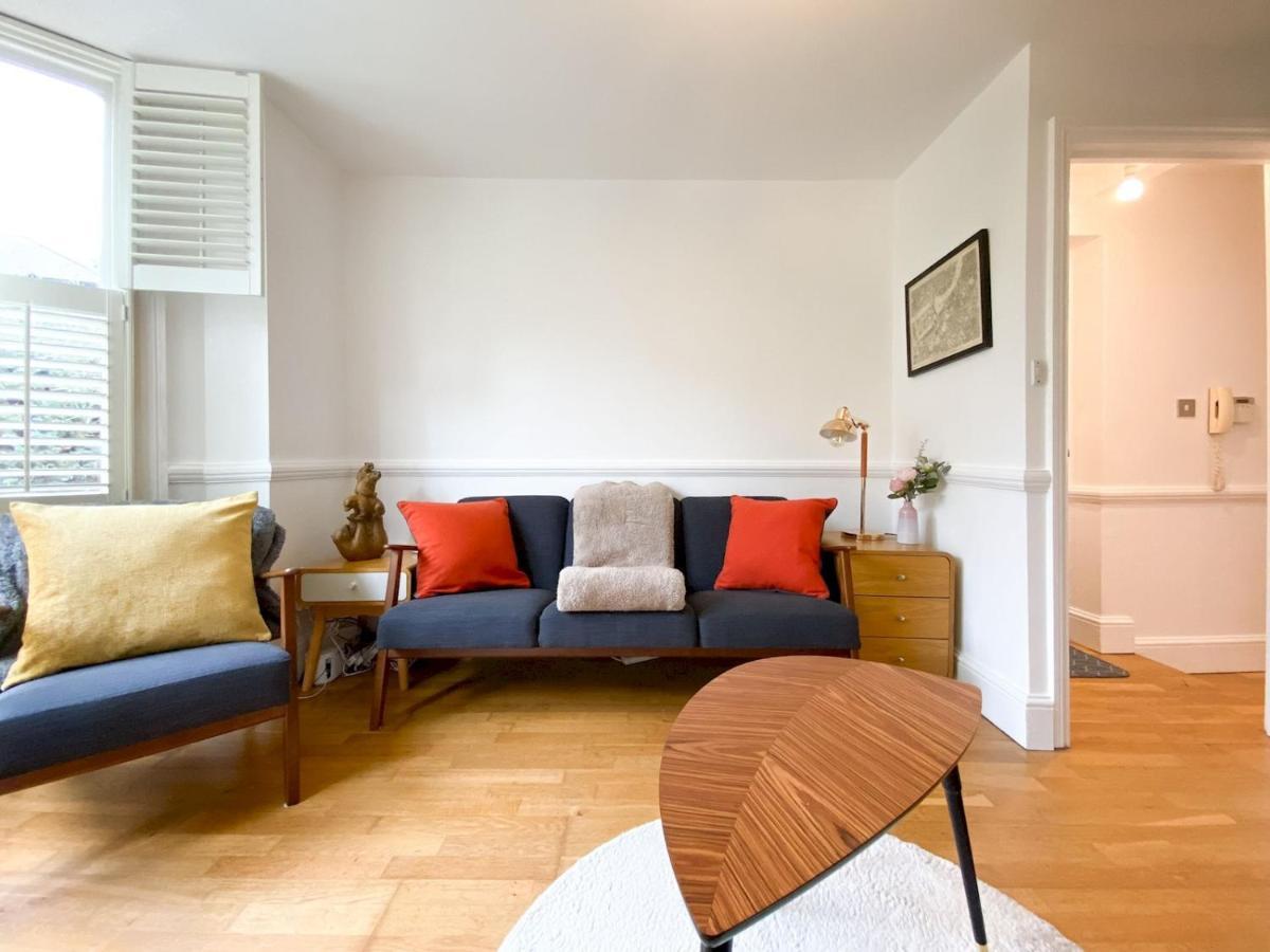 Pass The Keys Garden Apartment In Stockwell Londra Exterior foto